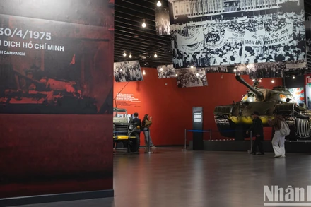Trong không gian trưng bày các hiện vật liên quan đến Chiến dịch Hồ Chí Minh tại Bảo tàng Lịch sử quân sự Việt Nam có những hiện vật gắn với ngày 30/4/1975.