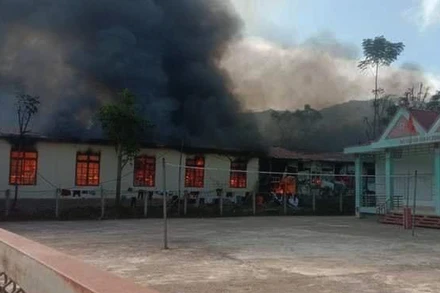 Bộ trưởng Nguyễn Kim Sơn gửi thư chia buồn, thăm hỏi nạn nhân vụ cháy trường ở Sơn La