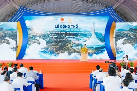 Lễ động thổ Quần thể du lịch tâm linh và di tích lịch sử Am Tiên.