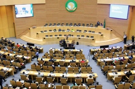 Tiếp tục chương trình làm việc, ngày 26/3, tại Nhà Quốc hội, Hội nghị đại biểu Quốc hội hoạt động chuyên trách tiến hành thảo luận về dự án Luật Thuế thu nhập doanh nghiệp (sửa đổi).