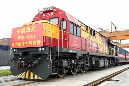 Một chuyến tàu hàng liên vận Nam Ninh-Hà Nội. (Ảnh: Sohu)