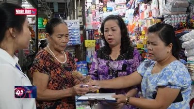 Hỗ trợ các tiểu thương trong vụ cháy chợ ở Thừa Thiên Huế