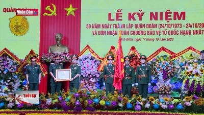 Quân đoàn 1 đón nhận Huân chương Bảo vệ tổ quốc hạng Nhất