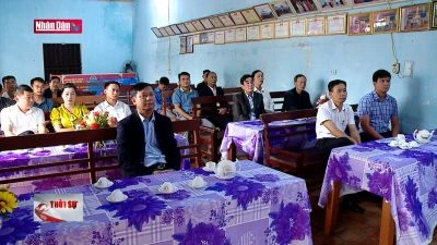 Đẩy mạnh tự phê bình và phê bình trong sinh hoạt Đảng