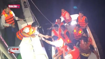 Tàu kiểm ngư 467 đang trên đường đón 80 ngư dân gặp nạn đưa vào bờ