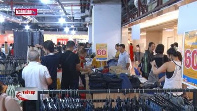 Đẩy mạnh kích cầu tiêu dùng, bình ổn thị trường cuối năm