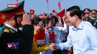 Chủ tịch nước thăm quân và dân huyện đảo Cô Tô, tỉnh Quảng Ninh