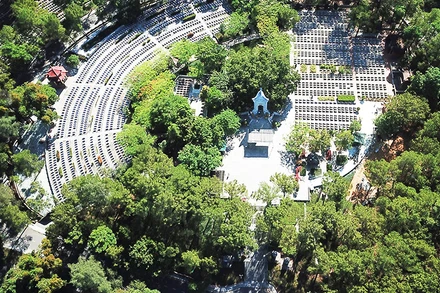 Nghĩa trang Liệt sĩ quốc gia Trường Sơn, nơi yên nghỉ của hơn 10 nghìn con em cả nước.