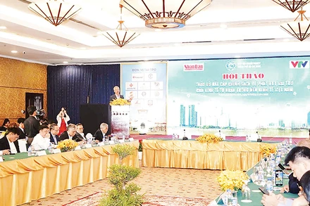 Quang cảnh Hội thảo “Tháo gỡ bất cập chính sách để phát huy vai trò của kinh tế tư nhân trong nền kinh tế Việt Nam” tại Thành phố Hồ Chí Minh. (Ảnh THẾ ANH)