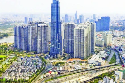 Một góc Thành phố Hồ Chí Minh hôm nay. (Ảnh HOÀNG TRIỀU)