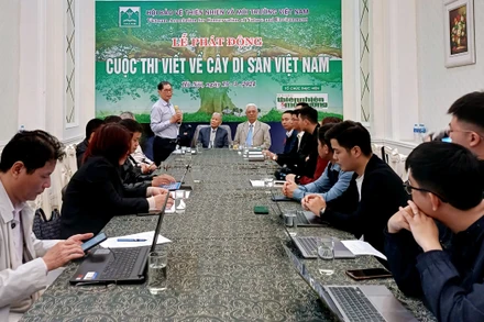 Quang cảnh lễ phát động.