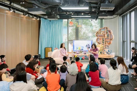 Góc đọc cuối tuần được Nhà xuất bản Kim Đồng tổ chức thường xuyên.