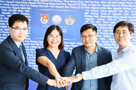 Nhà khoa học giành giải thưởng Quả Cầu Vàng các thời kỳ góp mặt nhân dịp kỷ niệm 20 năm hình thành, phát triển giải thưởng.