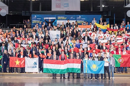 Đại diện Việt Nam tham dự kỳ thi kỹ năng nghề thế giới 2022.