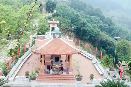 Đài tưởng niệm các liệt sĩ Vị Xuyên ở Điểm cao 468.