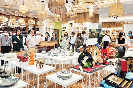 Các doanh nghiệp Thành phố Hồ Chí Minh trưng bày sản phẩm tại Trung tâm Xúc tiến Thương mại và Đầu tư thành phố.