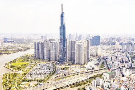 Một góc Thành phố Hồ Chí Minh hôm nay. (Ảnh HOÀNG TRIỀU)