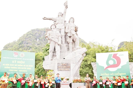 Hành trình trên đường Trường Sơn huyền thoại 