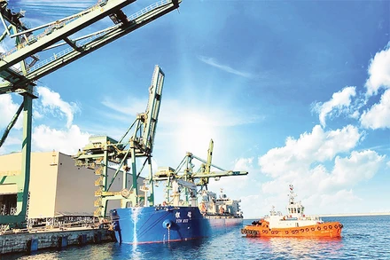 Bức tranh kinh tế Hà Tĩnh đang xuất hiện nhiều mảng màu hứa hẹn tương lai tươi sáng.