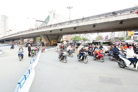 Giao thông tại khu vực Ngã Tư Sở thông thoáng hơn sau khi thực hiện phương án phân luồng giao thông mới từ cuối tháng 12/2023.