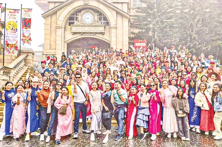 Bà Nà Hills luôn là điểm đến mới lạ, hấp dẫn đối với khách du lịch MICE. 