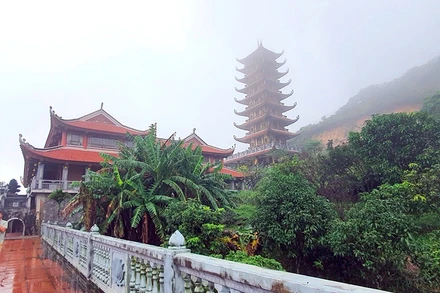 Chùa Đại Tuệ, xã Nam Anh, huyện Nam Đàn, tỉnh Nghệ An là điểm đến hấp dẫn du khách. (Ảnh KHIẾU MINH)