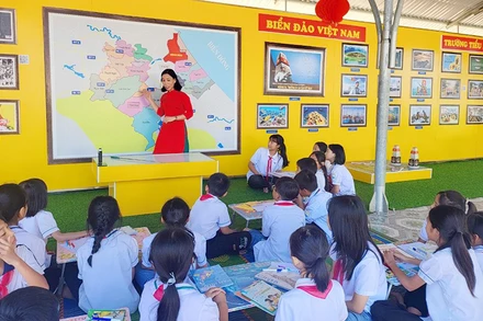 Mô hình trải nghiệm giáo dục lịch sử địa phương ở Trường tiểu học Đỉnh Bàn.