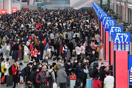 Người dân Trung Quốc đang dần trở lại cuộc sống bình thường.