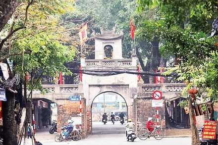 Vẻ đẹp trầm mặc của Ô Quan Chưởng luôn thu hút khách du lịch.