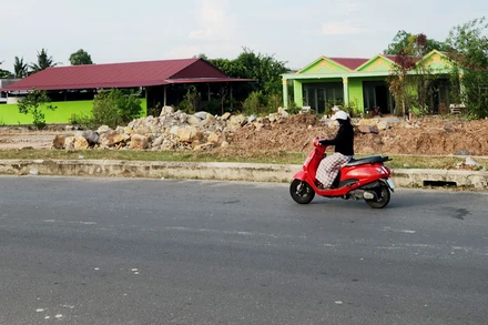 Các căn nhà ông Lý Thanh Giàu xây dựng trên phần đất bao chiếm của vợ chồng ông Trần Quốc Tuấn và bà Nguyễn Thị Mỹ Lệ.