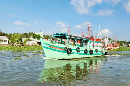 Tàu cá Kiên Giang ra khơi.