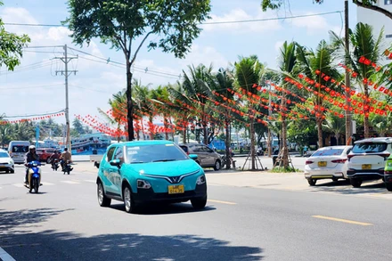 Xe điện VinFast lưu thông ở thành phố Phú Quốc.