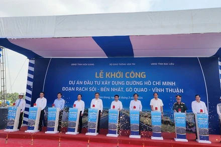 Lãnh đạo các bộ, ngành và địa phương phát lệnh khởi công dự Dự án đầu tư xây dựng đường Hồ Chí Minh đoạn Rạch Sỏi-Bến Nhất, Gò Quao-Vĩnh Thuận.
