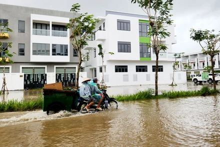 Ảnh hưởng của hoàn lưu bão số 2 vừa qua, khu đô thị Tây Bắc, thuộc phường Vĩnh Quang, thành phố Rạch Giá bị ngập nhiều nơi.