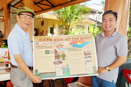 Ông Trương Thanh Hồng, cán bộ hưu trí ngụ thành phố Rạch Giá là người nhận phụ san đặc biệt của Báo Nhân Dân kỷ niệm 50 năm Ngày Giải phóng miền nam, thống nhất đất nước từ rất sớm. 