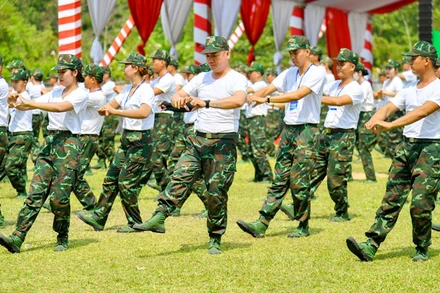 Các đơn vị về tham gia hội trại.