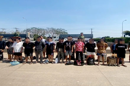 Công dân Việt Nam được phía Campuchia trao trả.