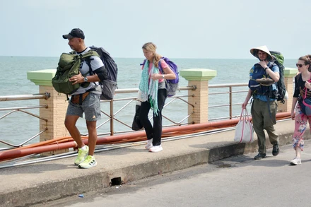 Khách quốc tế đến Phú Quốc.