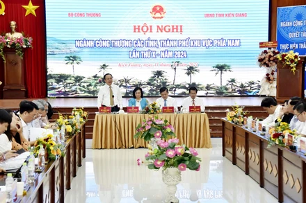 Quang cảnh hội nghị