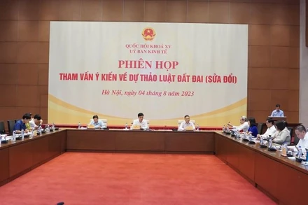 Quang cảnh phiên họp.