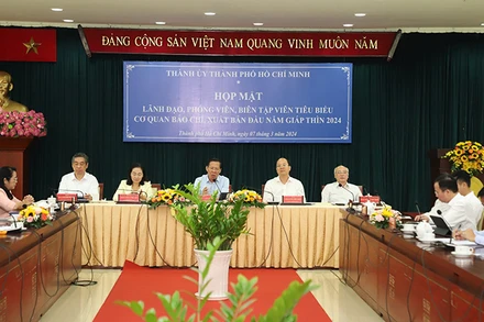 Quang cảnh buổi họp mặt.