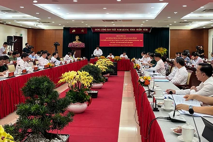 Quang cảnh buổi làm việc.