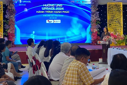 Quang cảnh buổi họp triển khai sự kiện.