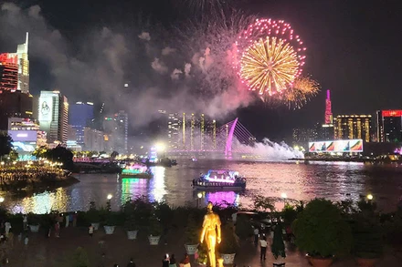 Thành phố Hồ Chí Minh sẽ bắn pháo hoa tại 30 điểm vào đêm 30/4. (Ảnh CTV).