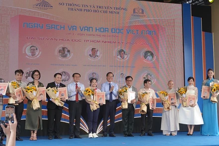 Ra mắt 10 Đại sứ Văn hóa đọc Thành phố Hồ Chí Minh nhiệm kỳ 2024-2025.