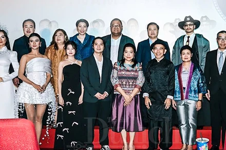 Các diễn viên, đạo diễn Thái Lan và Việt Nam tại lễ khai mạc Liên hoan Phim Thái Lan tại Việt Nam năm 2025. (Ảnh Hữu Long).