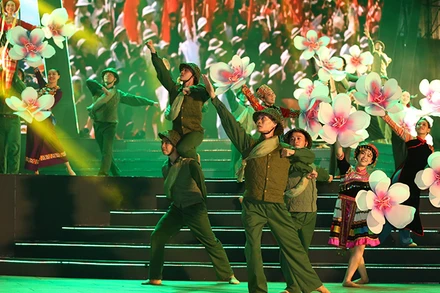 Một tiết mục trong chương trình nghệ thuật "Việt Nam-Niềm tin ngời sáng".