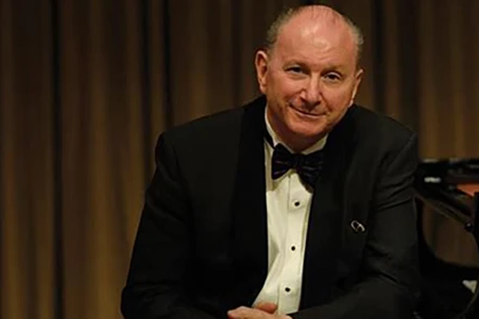 Bậc thầy piano Jerome Rose. (Ảnh HBSO)