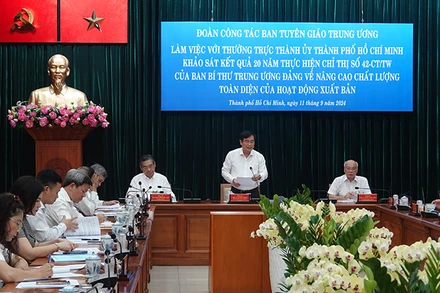 Quang cảnh buổi làm việc.