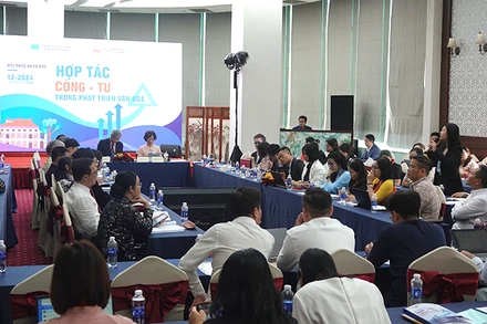 Quang cảnh buổi hội thảo.